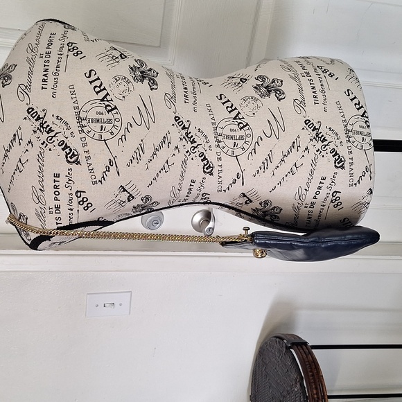 Vtg Ruth E.Saltz navy & gold Crossbody Leather Bag - Picture 4 of 11